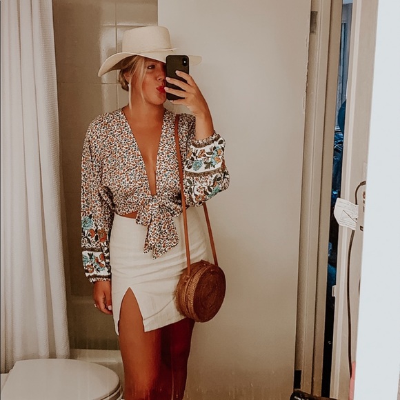 Mura Boutique Soleil Top in Multi Floral - Picture 6 of 14